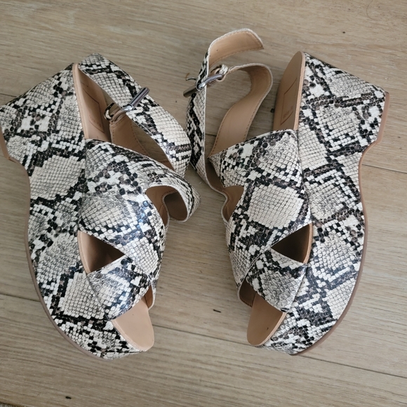 Dolce Vita Shoes - Dolce Vita Lenni Platform Wedges 7.5